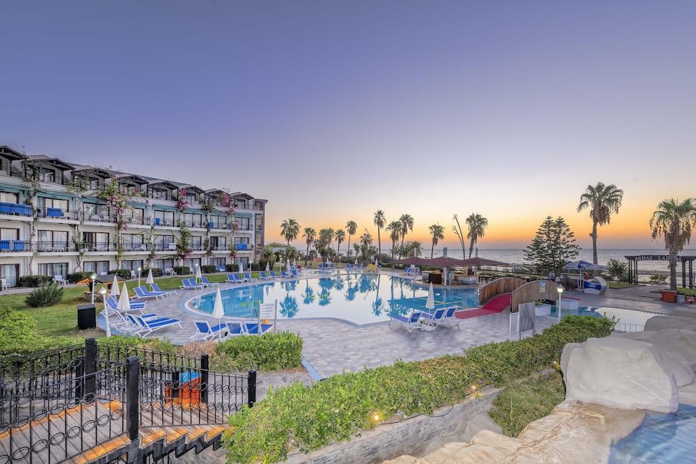 Labada Beach Hotel Çamyuva Exterior foto